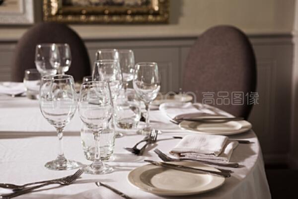 晚餐服務的餐桌 提升餐飲服務體驗的關鍵